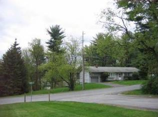 30 Robin Ln, Kingston, NY 12401