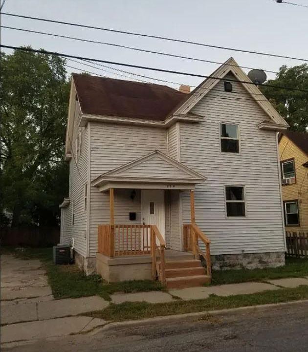 1st image of 834 Nagold St NW