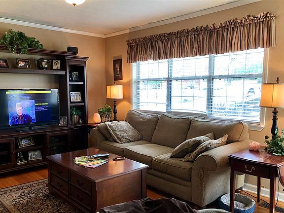 4th image of 4150 Forestview Dr NW