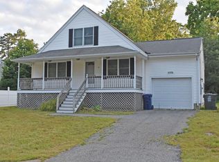 47 Hartford Ave, Dracut, MA 01826