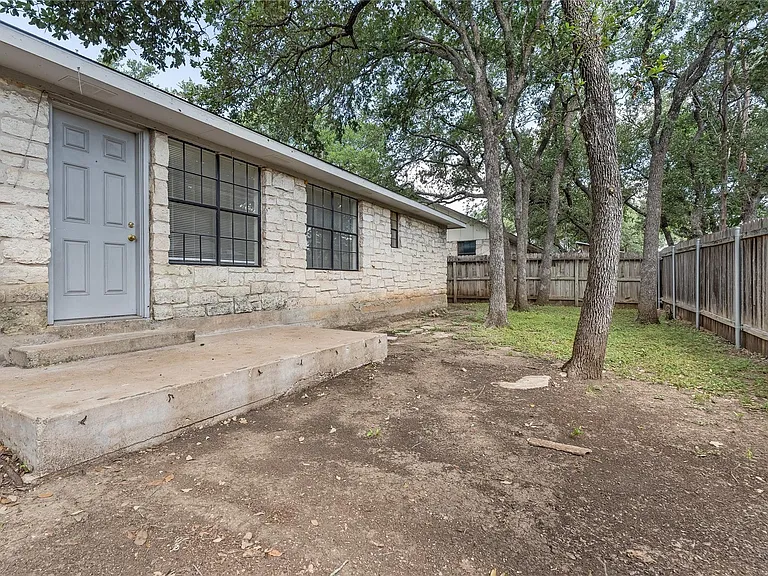 3801 Foust Trl #A — Photo 27