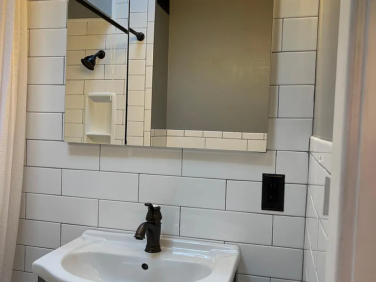 610 Harding Pl — Photo 11
