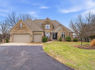 1740 W River Bluff Ct, Columbia, MO 65201