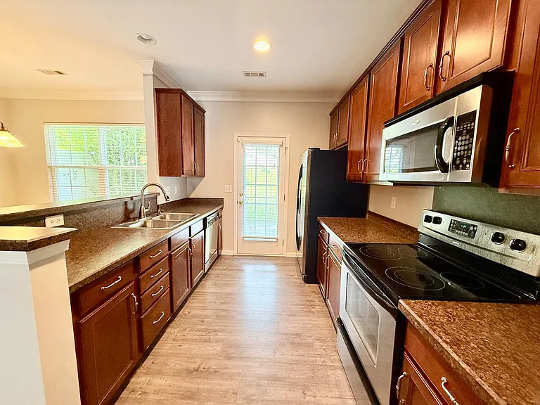 11848 Lion Cub Ln — Photo 3