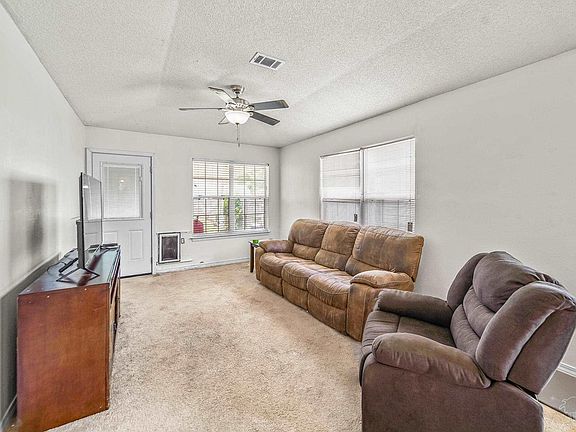 4th image of 4008 Glenway Dr