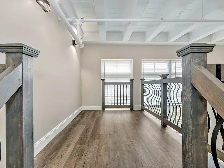 24 Mount Vernon Apartments — Photo 12