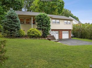 643 S Maple Ave, Glen Rock, NJ 07452