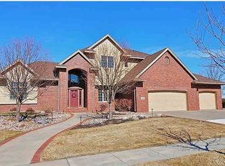 2905 S Saint Charles Ln, Sioux Falls, SD 57103