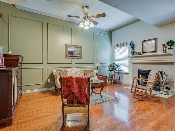 3rd image of 3970 Fernando Dr