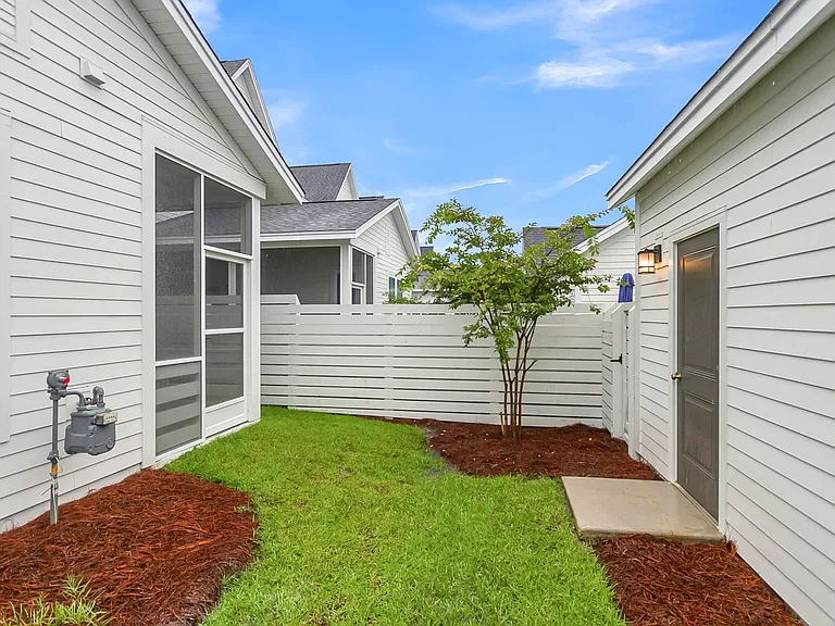 254 Symphony Ave — Photo 42