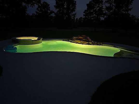 5th image of 623 Norcross Ln