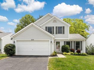 2038 Queens Meadow Ln, Grove City, OH 43123