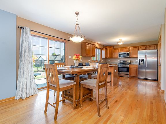 5th image of 2862 McKenna Dr