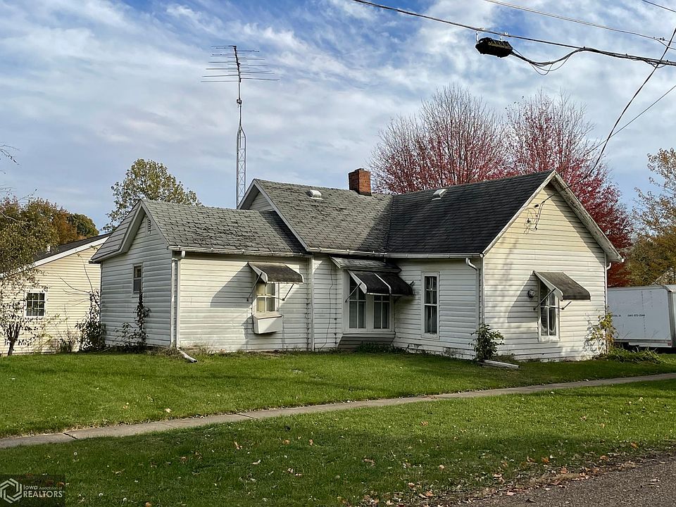 1st image of 601 B Ave E
