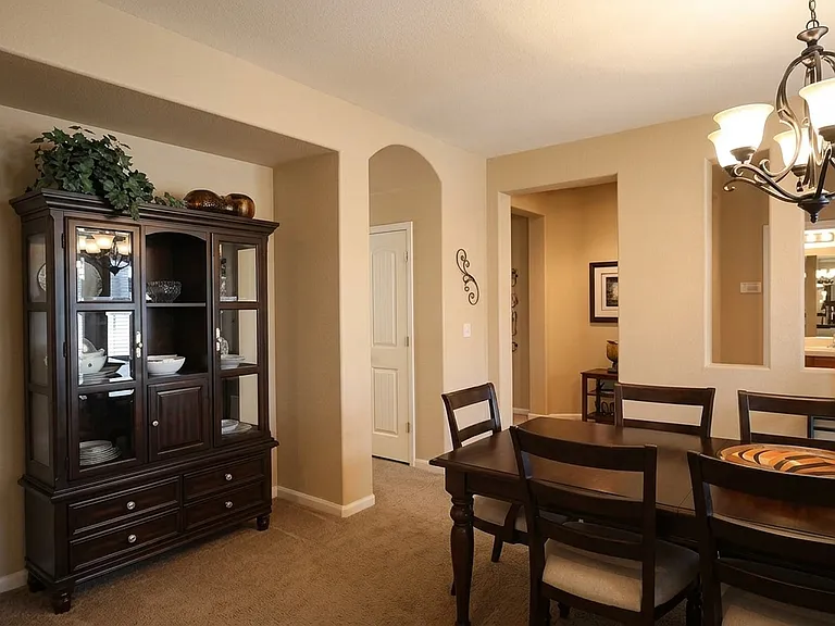 5170 Garlenda Dr — Photo 2