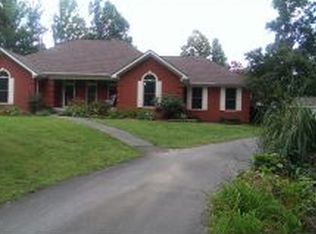 2200 Oxbow Ln, Johnson City, TN 37604