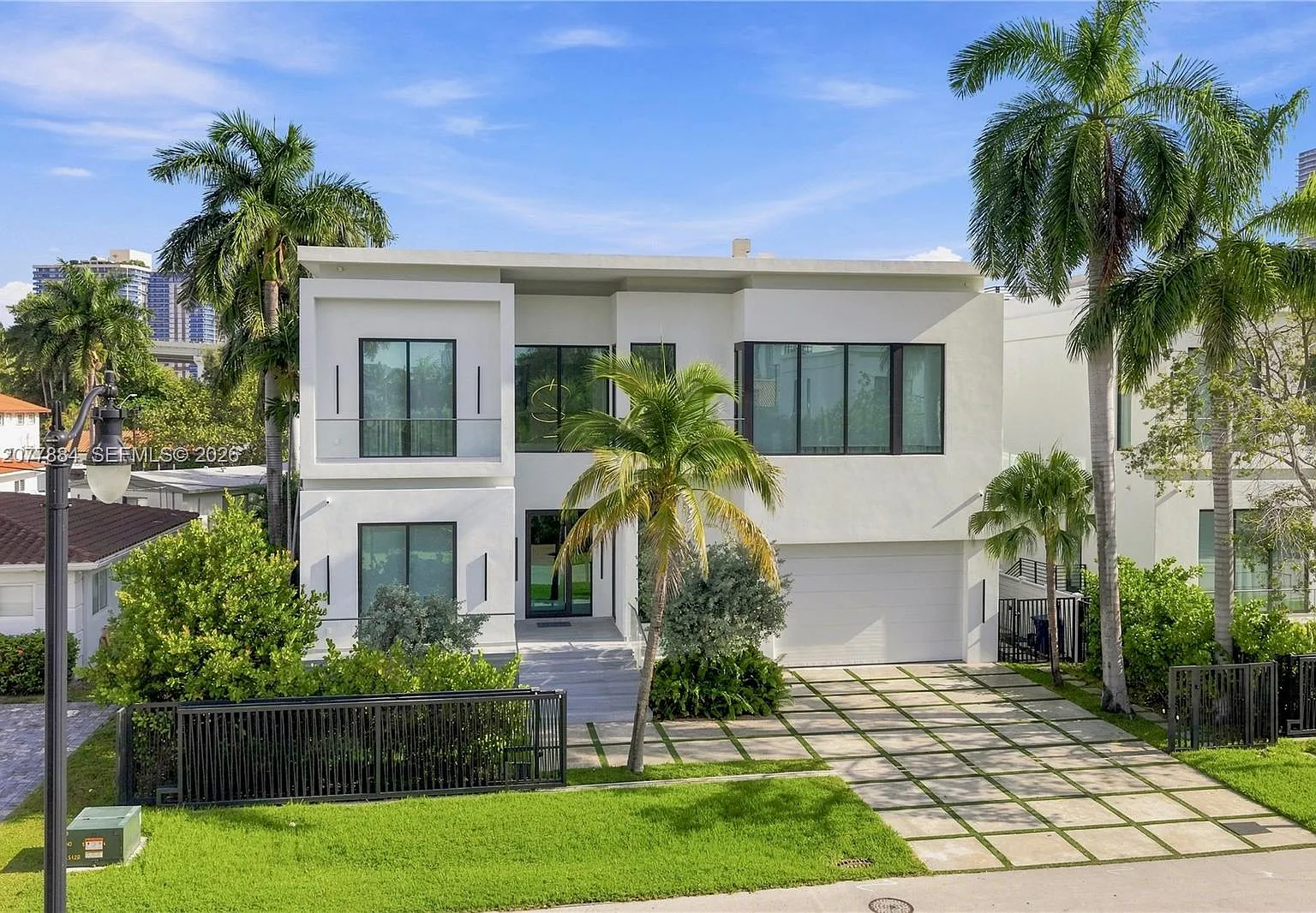 Golden Shores Ocean Blvd — Photo 2