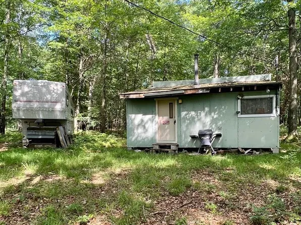 2672 Black Moshannon Rd, Philipsburg, PA 16866