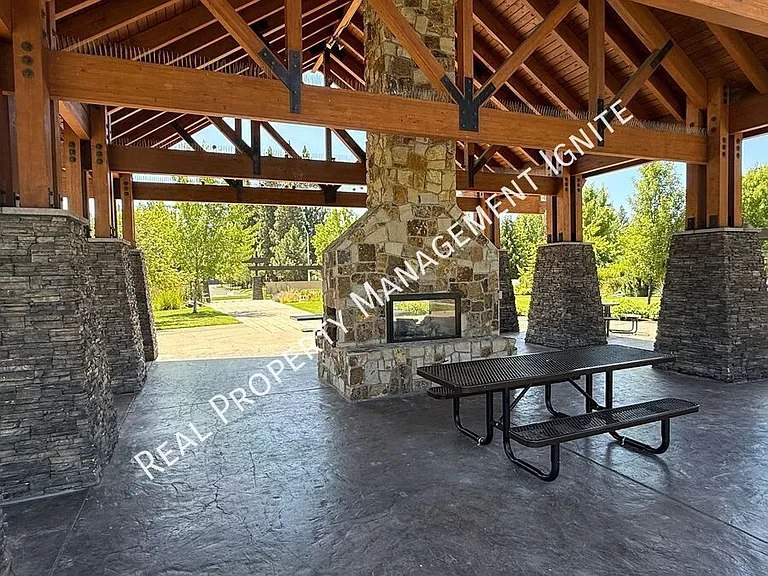 61203 Snowbrush Dr — Photo 19