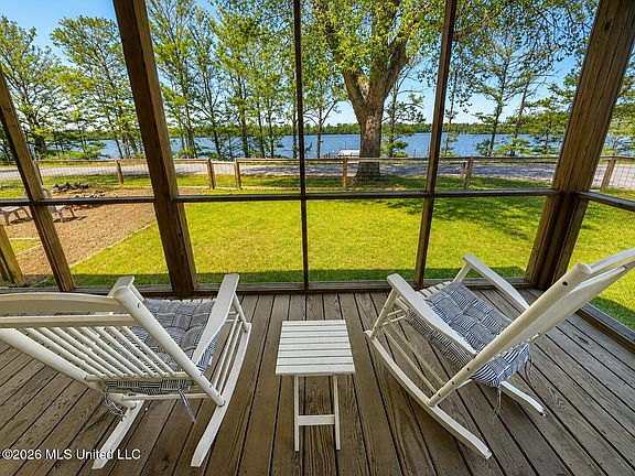3rd image of 1238 Moon Lake Rd