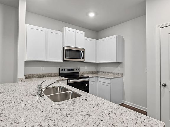 3rd image of 1005 N 2nd Ave #26