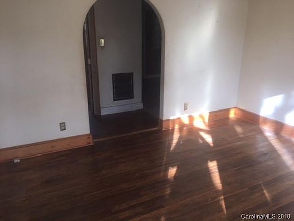 5th image of 2022 Rayon St