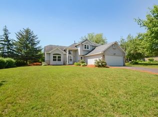 976 Wildflower Ct, Eagan, MN 55123