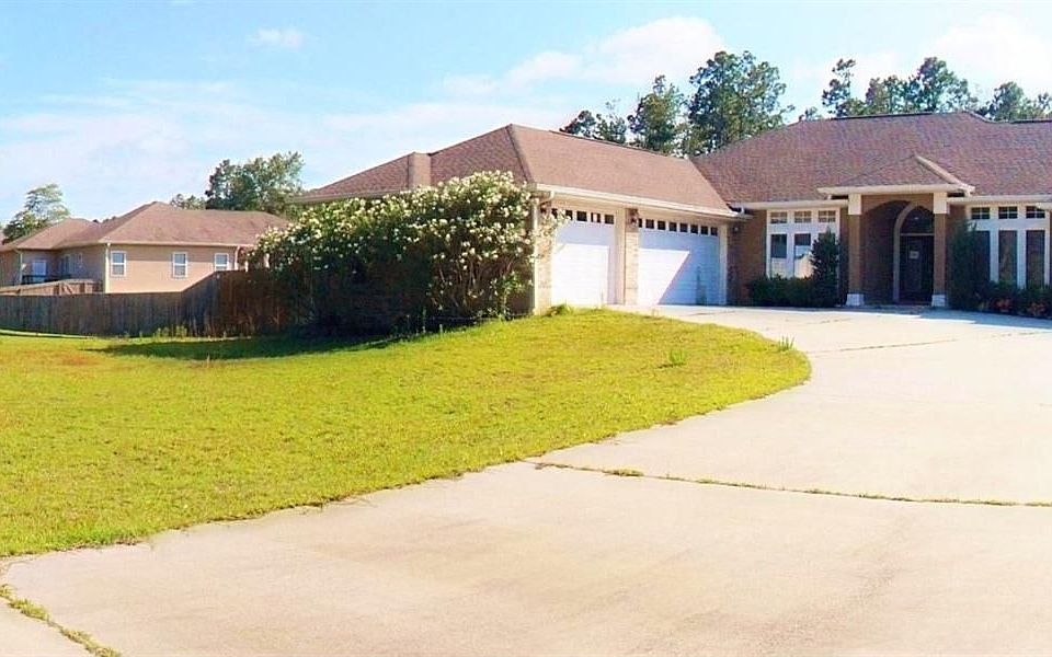 1st image of 14816 Longwood Cir