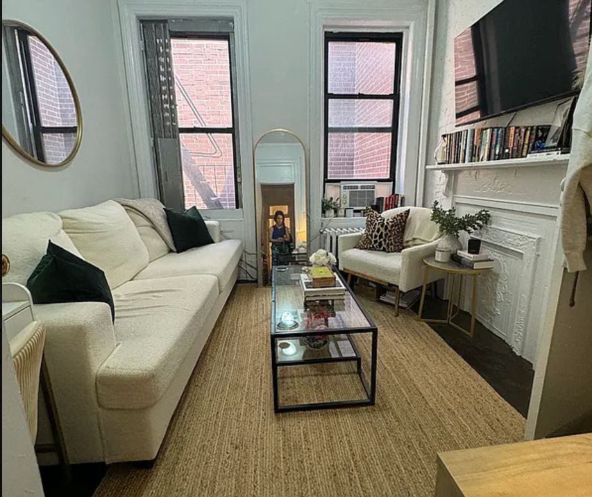 1st image of 160 1st Ave APT 4B