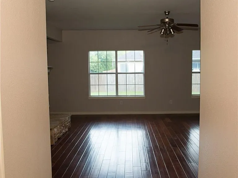 2410 S Forest Hls — Photo 25