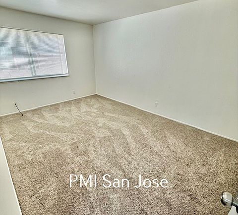 5th image of 807 Farm Dr #3