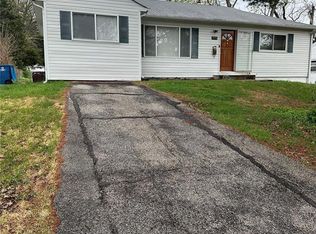 1005 Edgehill Dr, Saint Louis, MO