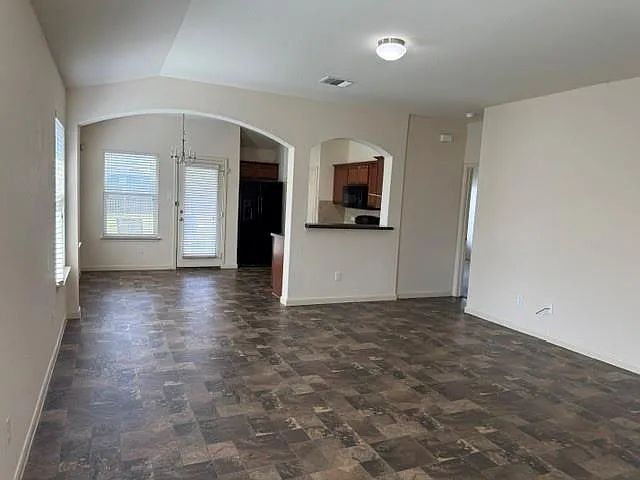 173 Cazador Dr — Photo 2