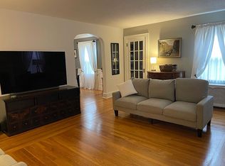 96 Neenan Ln, Orange, CT 06477