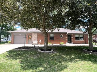 98 N Clinton St, Aviston, IL 62216