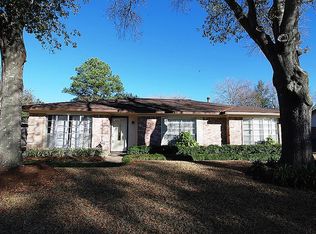 13510 Woodchester Dr, Sugar Land, TX 77498