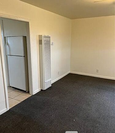 3rd image of 5712 Lindhurst Ave