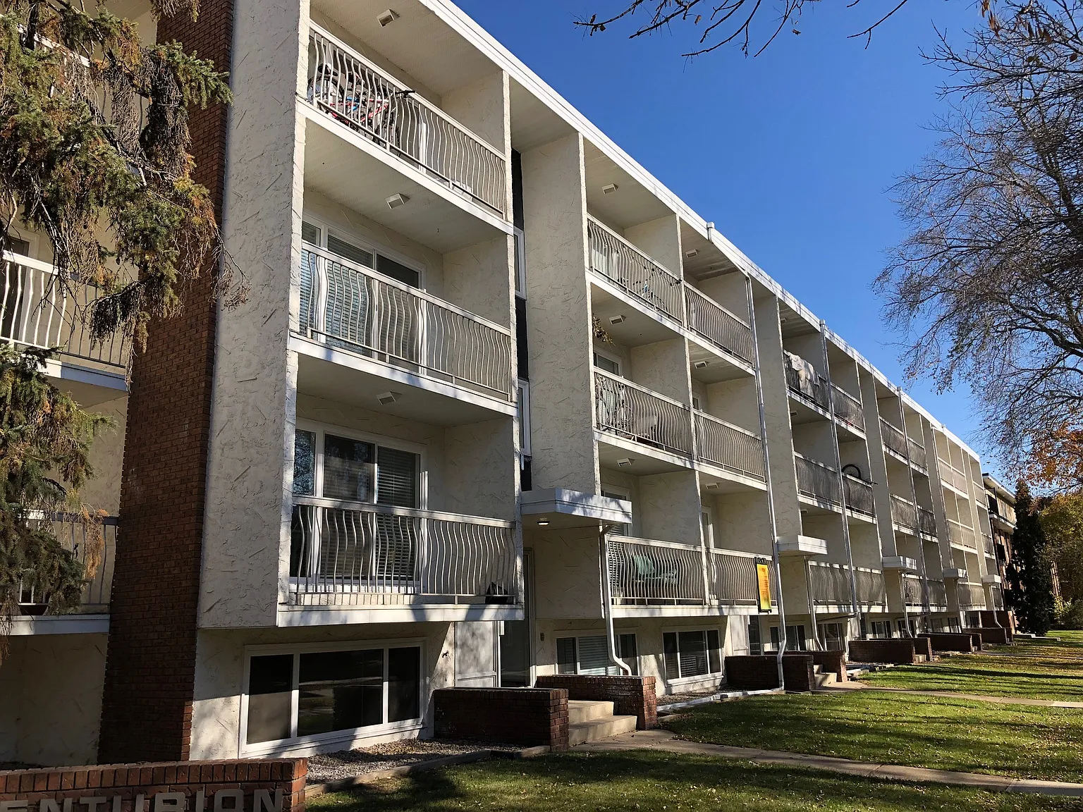 Centurion Apartments — Photo 2