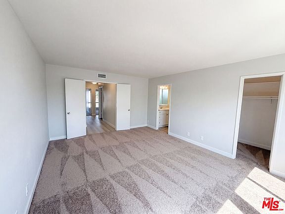 4th image of 2334 W Chandler Ave