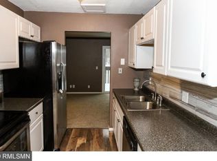 74 River Woods Ln, Burnsville, MN 55337