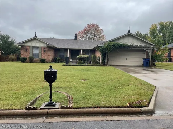 8106 Yorktown Rd, Fort Smith, AR 72903