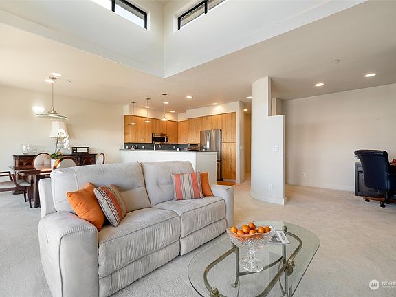 5th image of 620 S 227th Street #302