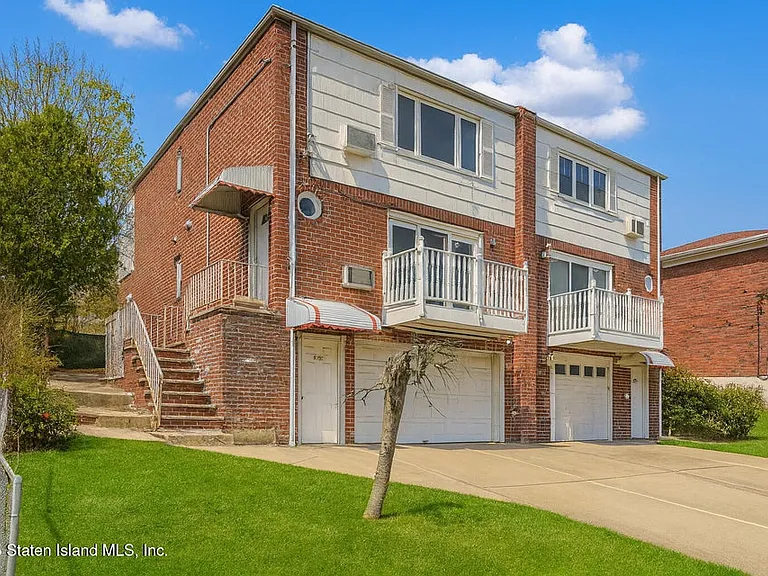 624 Hylan Blvd #2 — Photo 2