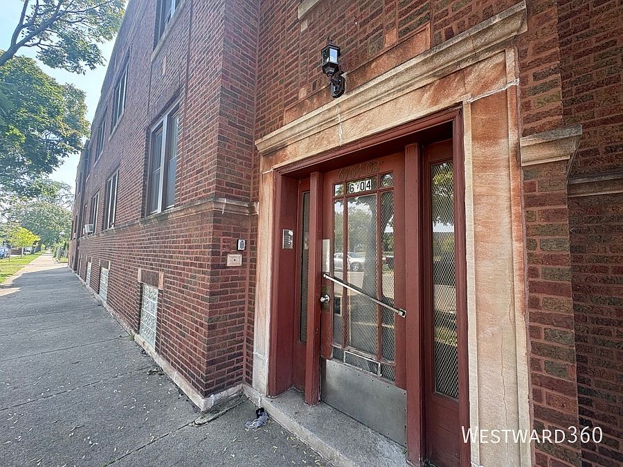 1st image of 6704 S Wood St #2A