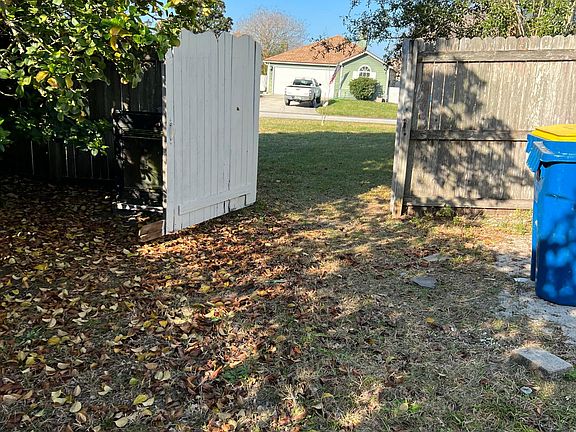 4th image of 263 Carriann Cove Ct