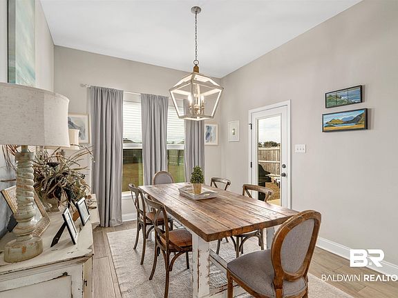 4th image of 23723 Devonfield Ln