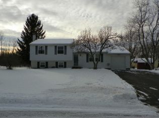 94 Lisa Ln, Spencerport, NY 14559