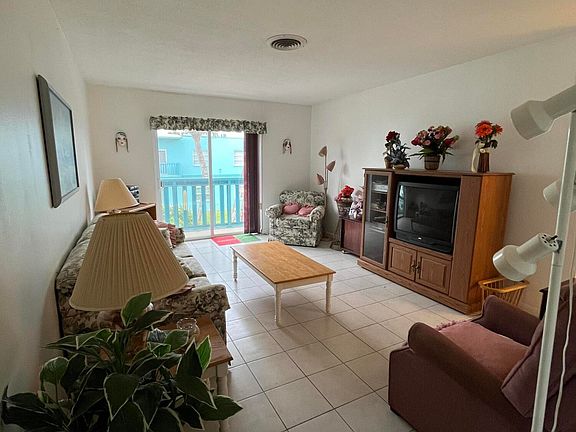 4th image of 350 Fillmore Ave APT F23