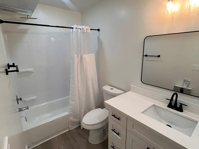 411 N 21st St #203 — Photo 19