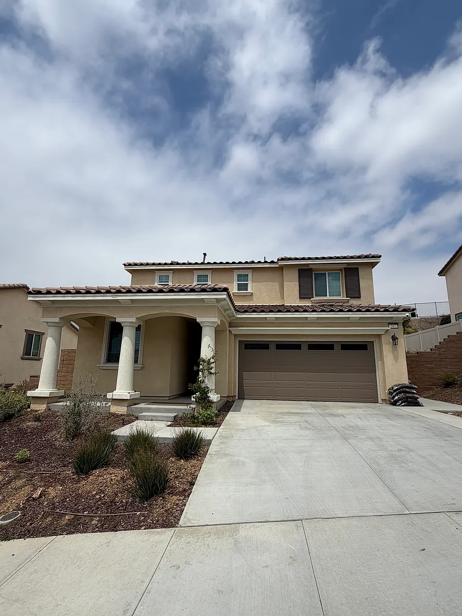 Building Photo - 23977 Phoebe Dr
